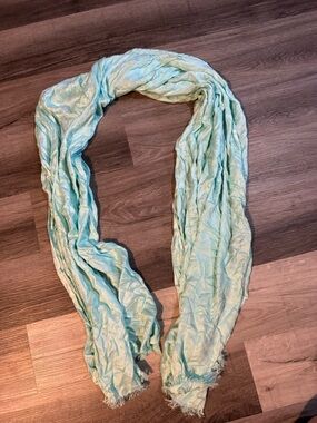 Le château mint scarf